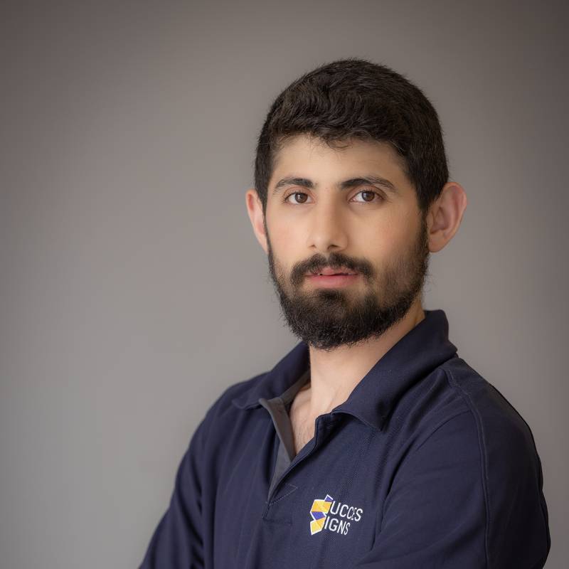 Succes Signs - Avni Genc
