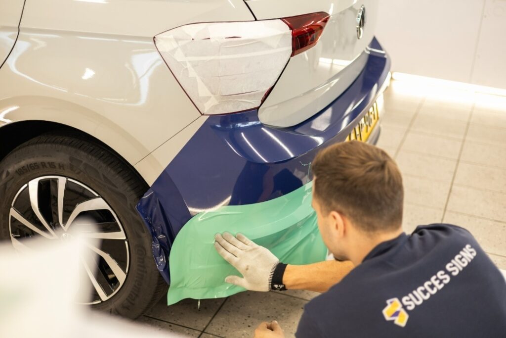 Beletteren bedrijfsauto verhoogt jouw zichtbaarheid