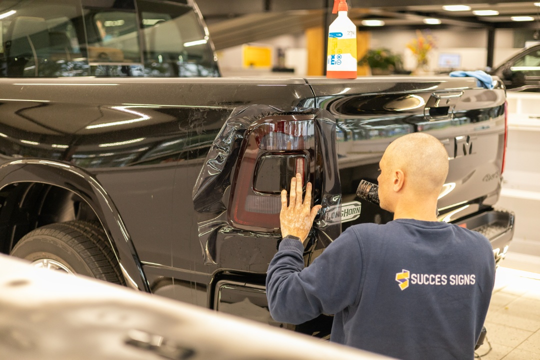 Succes Signs - De-Chrome