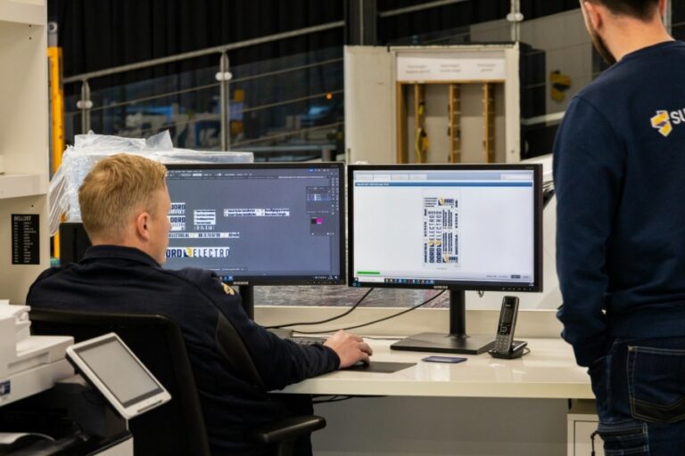 Busje bestickeren Apeldoorn
